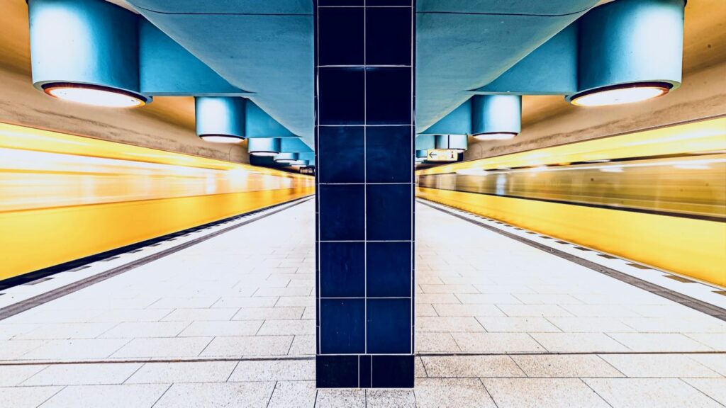 Kuvassa Berliinin metroa.