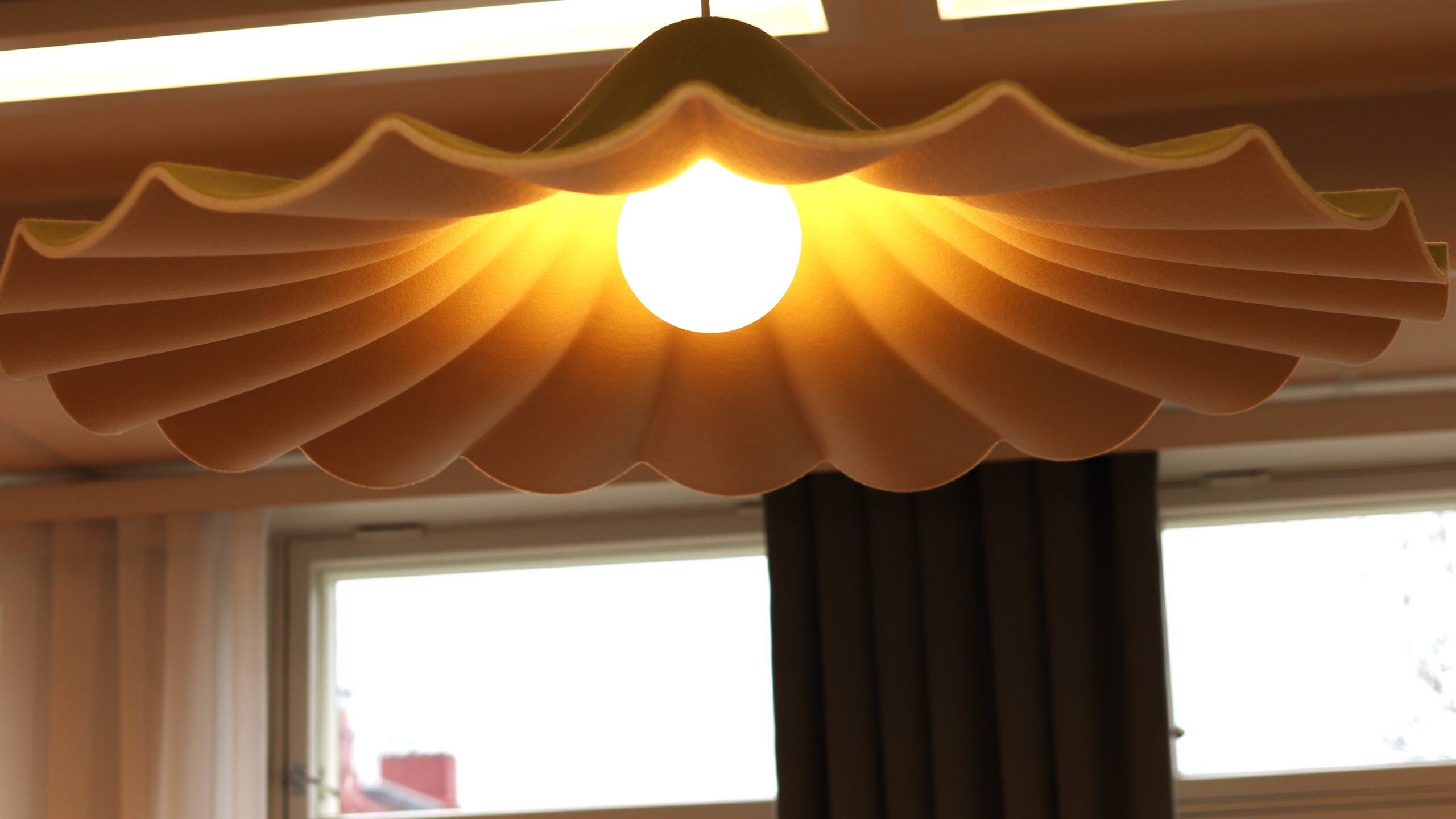 Kattolamppu ja lampunvarjostin